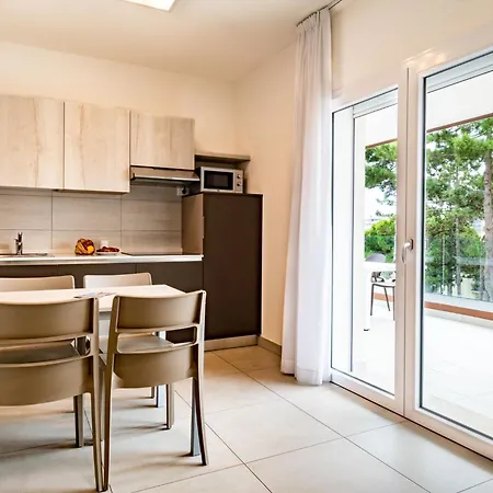 Iris Suite-2 By Interhome * بيبيوني