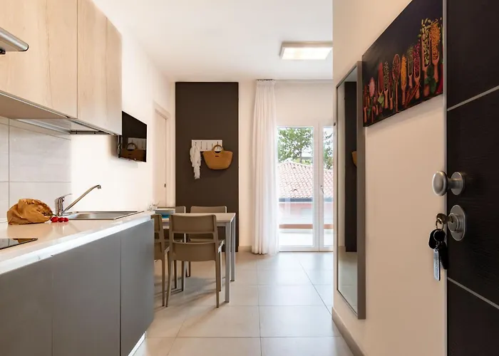 Iris Suite-2 By Interhome