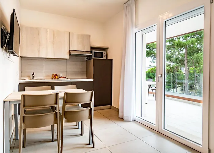 Iris Suite-2 By Interhome * بيبيوني